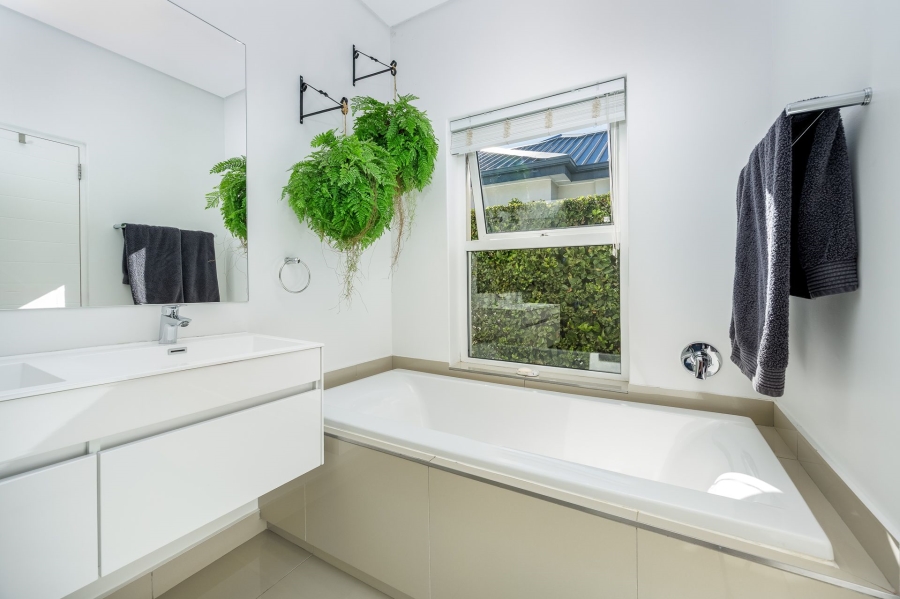 3 Bedroom Property for Sale in Val De Vie Estate Western Cape